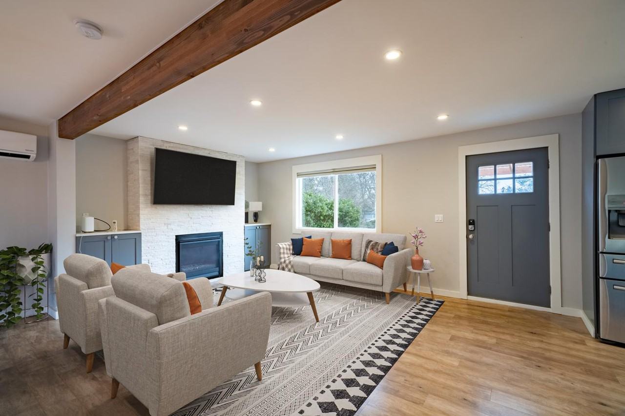 Fully remodeled Piedmont home by Woodlawn Park - Photo 4 of 27