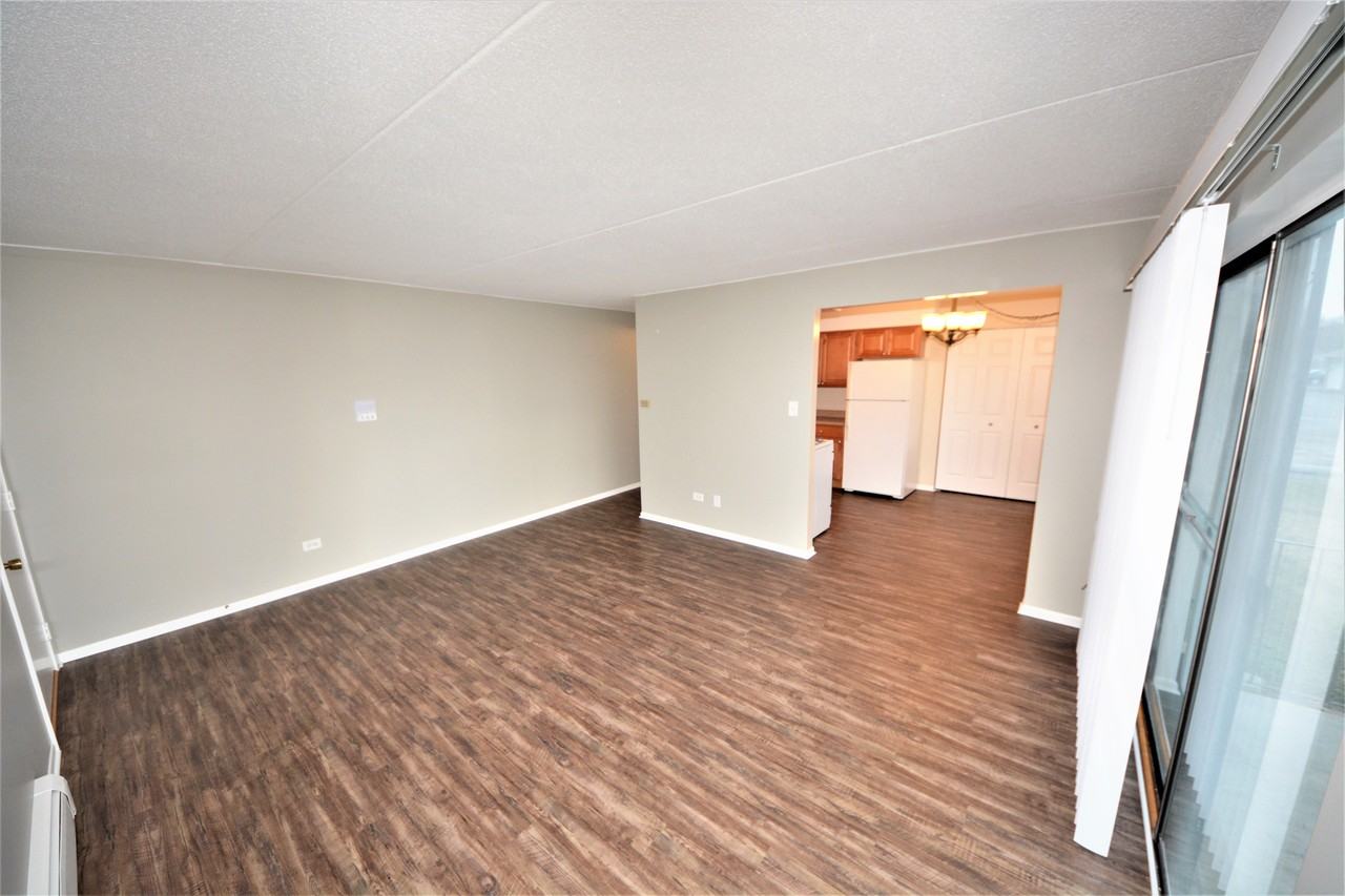 7335 Tiffany Drive #1B - Photo 3 of 9