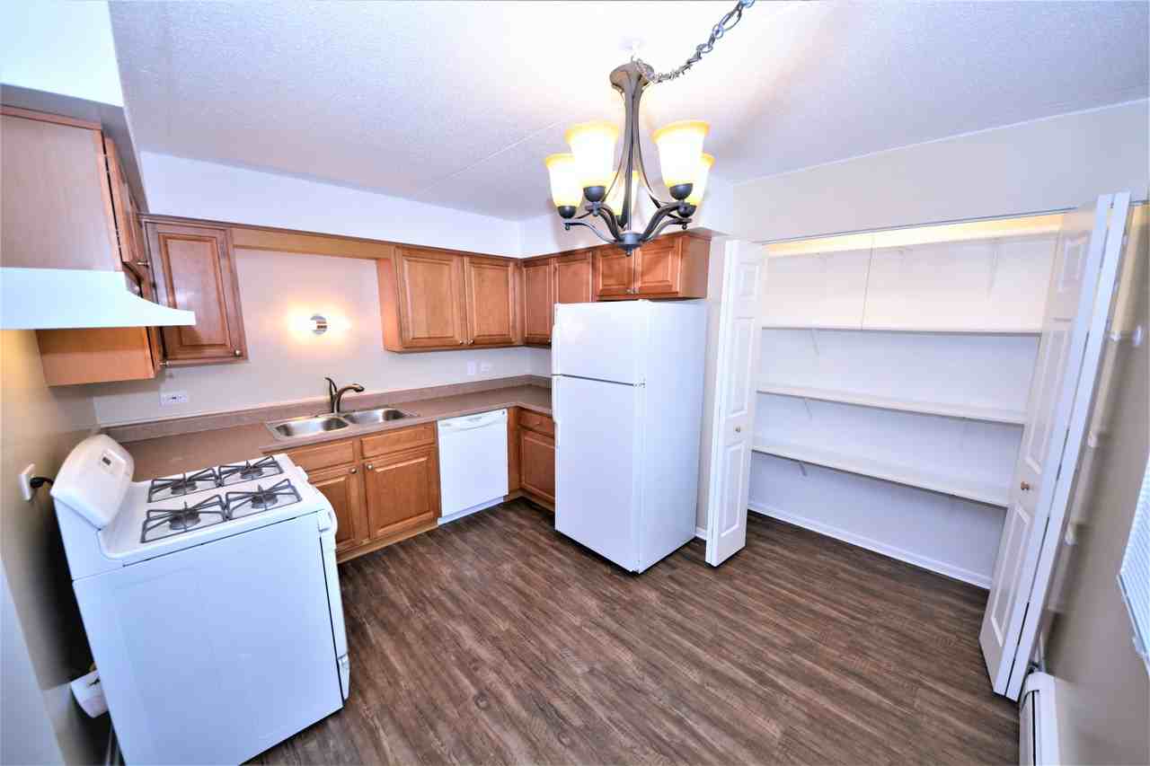 7335 Tiffany Drive #1B - Photo 4 of 9