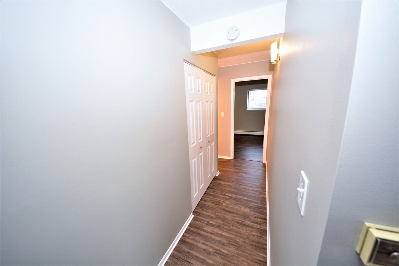 7335 Tiffany Drive #1B - Photo 6 of 9