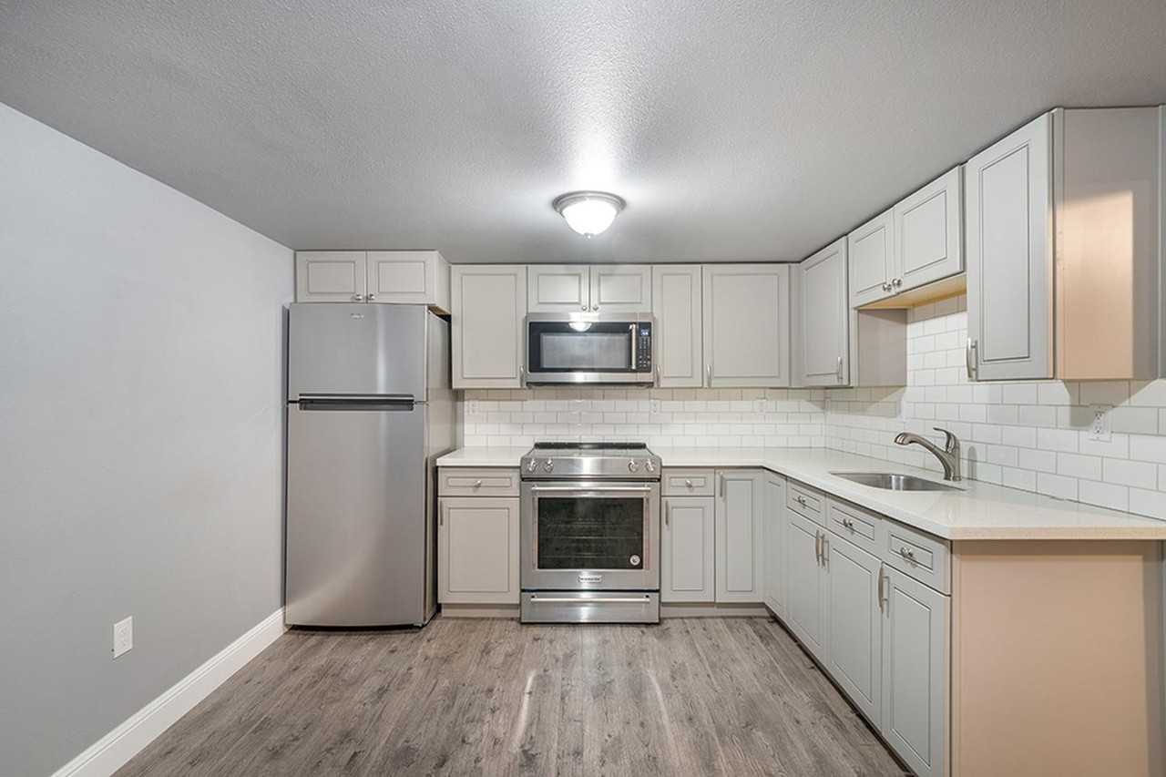 4833 Ne 11th Ave - Photo 5 of 13