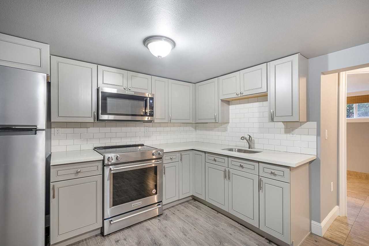 4833 Ne 11th Ave - Photo 6 of 13