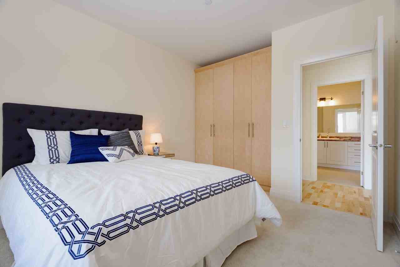 Les Terrasses Francesca Apartments 1425 Vanier Pky, Ottawa, ON K1K