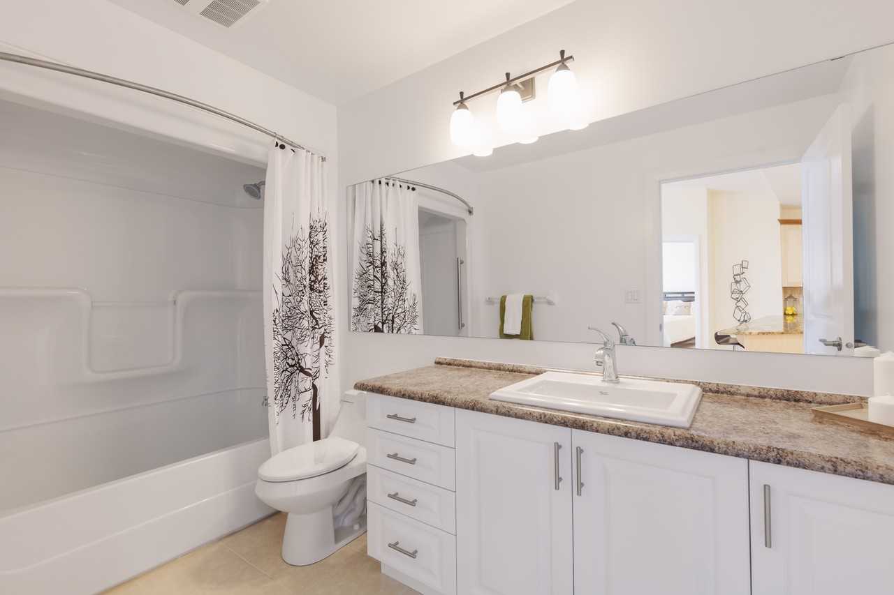 Les Terrasses Francesca Apartments 1425 Vanier Pky, Ottawa, ON K1K