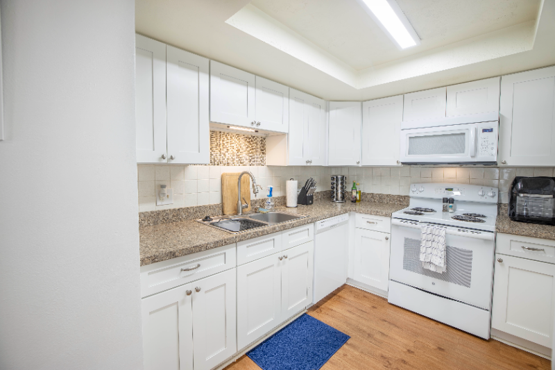 411 Marjon Ave - Photo 4 of 12