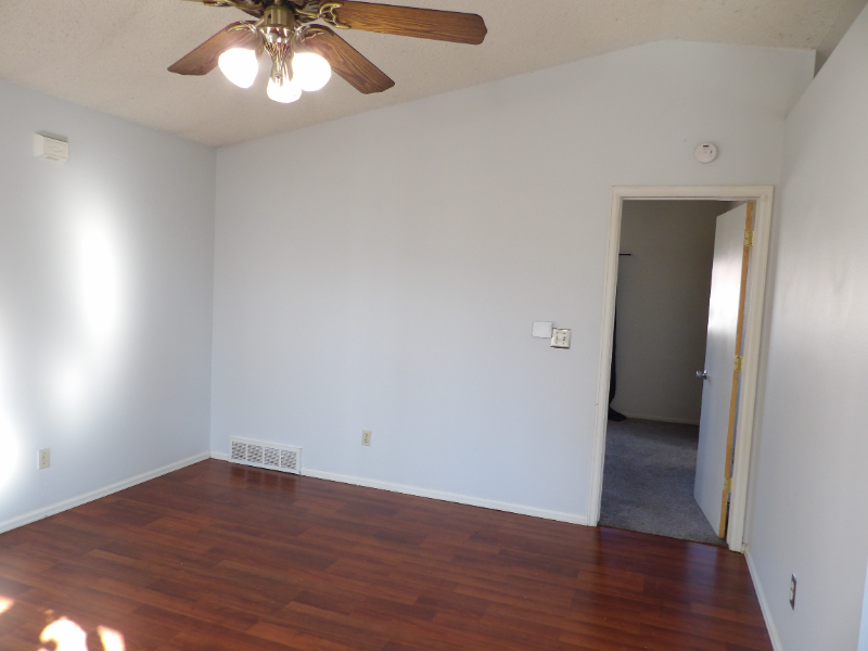 4702 Witches Hollow Ln - Photo 6 of 20