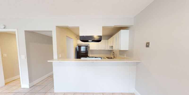 603 Woodbine St #4 - Photo 4 of 10