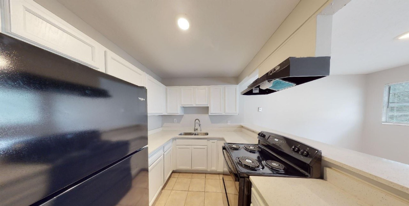 603 Woodbine St #4 - Photo 5 of 10