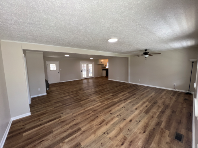 2840 Shady Ln W - Photo 4 of 18