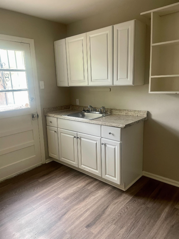 1679 Echles St - Photo 2 of 8