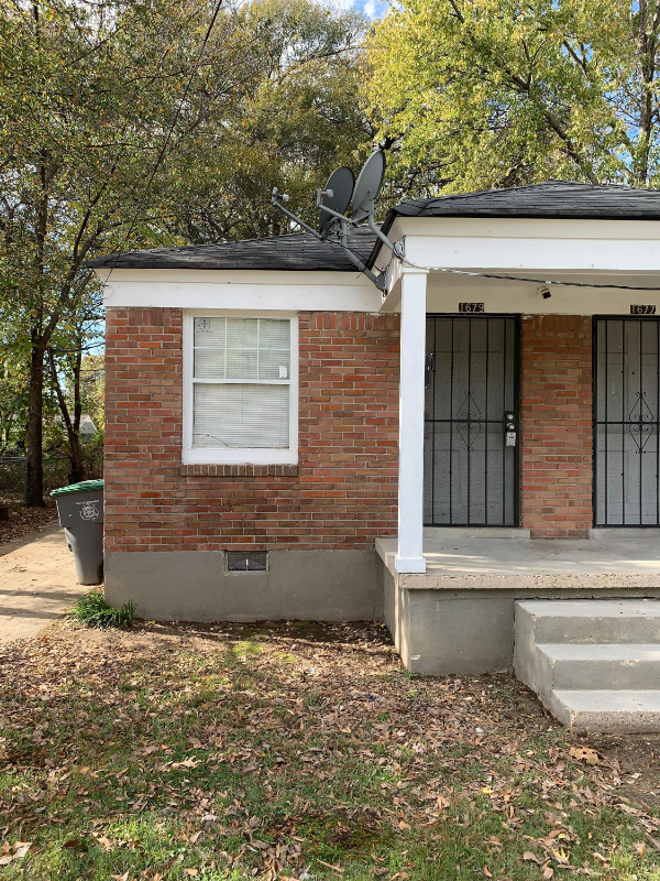 1679 Echles St - Photo 3 of 8