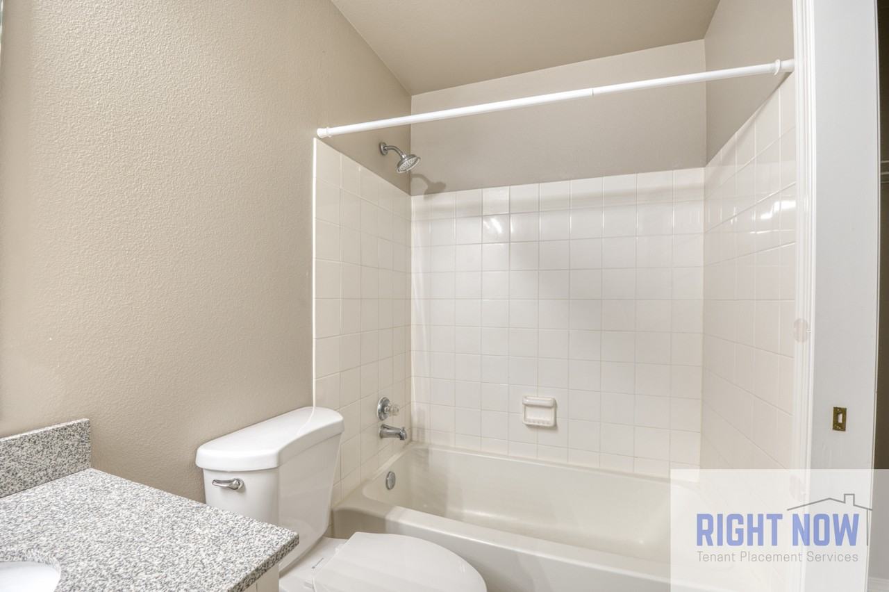 2318 S Shoshone St #1 - Photo 7 of 16