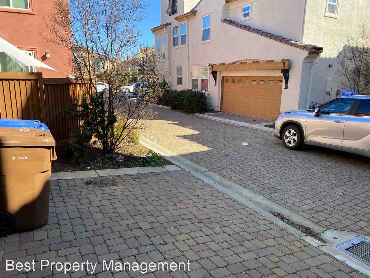 335 Cortona Way - Photo 2 of 28