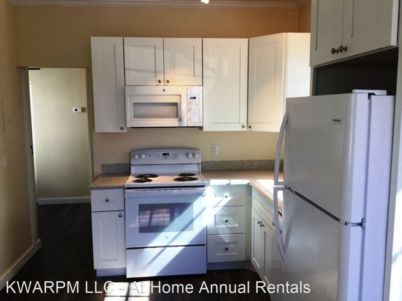 709 Emma St - Photo 2 of 12