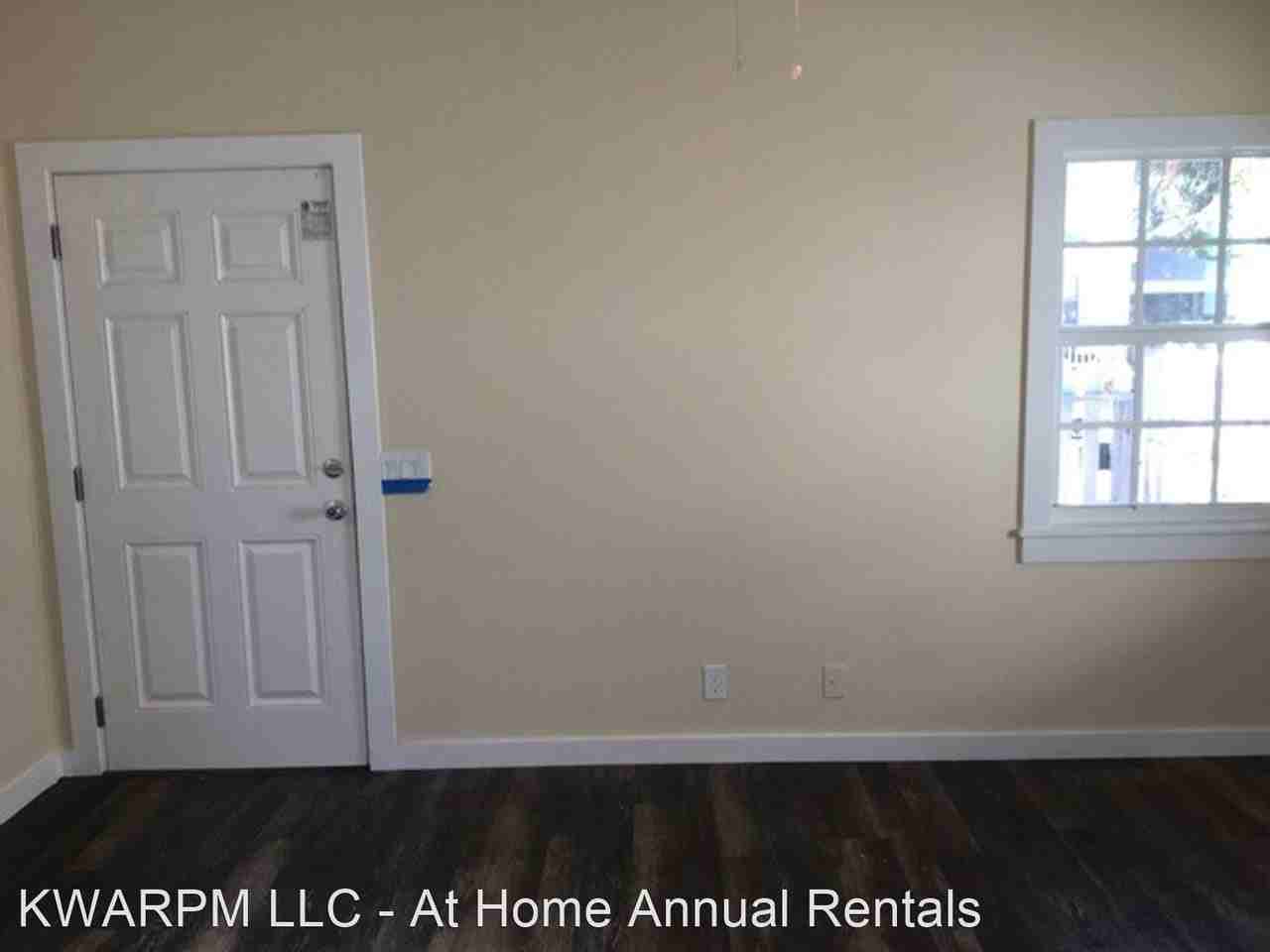 709 Emma St - Photo 3 of 12