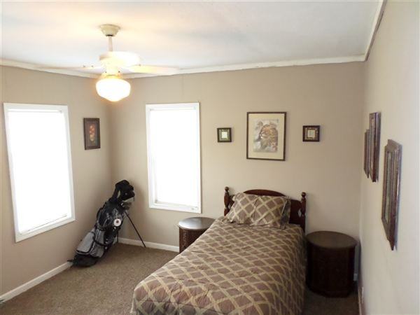 1408 Beacon St - Photo 3 of 10