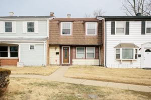 featured image of 16 Radnor Ct