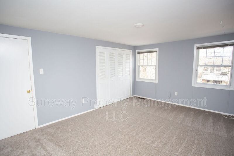 16 Radnor Ct - Photo 6 of 39