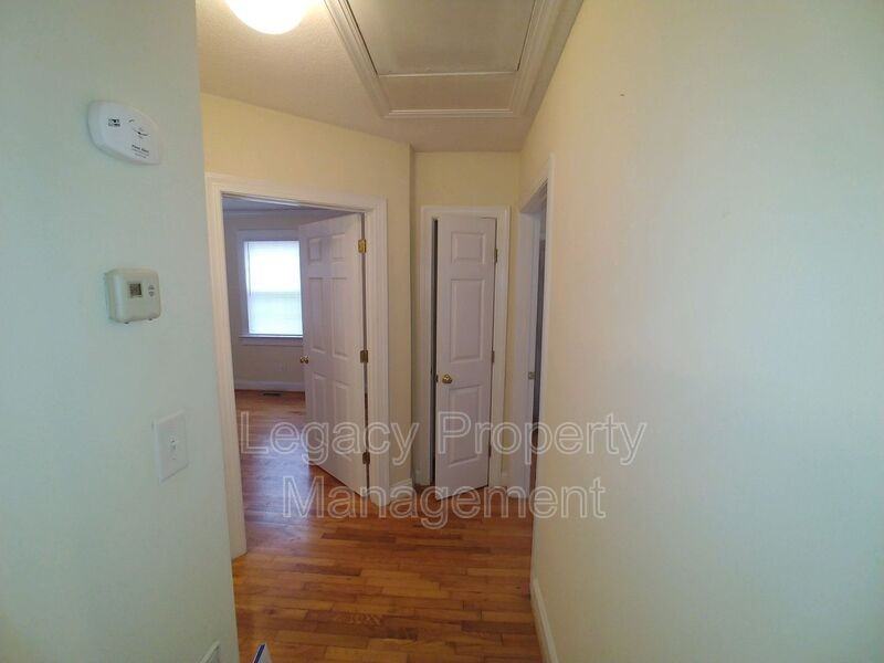 609 E Willowbrook Dr - Photo 5 of 10