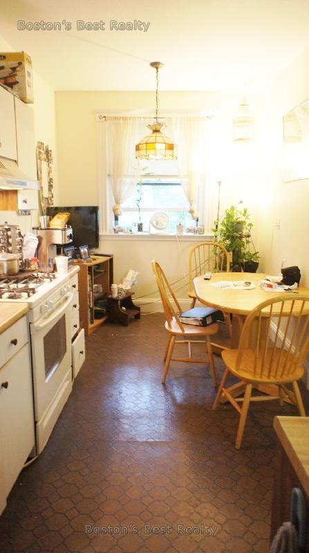 1986 Commonwealth Ave #8 - Photo 6 of 17