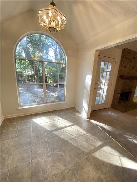 112 Oak Pointe Trl - Photo 6 of 17