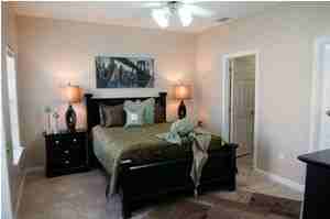 Bella Rose - Photo 3 of 5