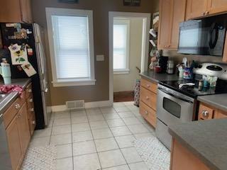 747 Losey Blvd N - Photo 5 of 8