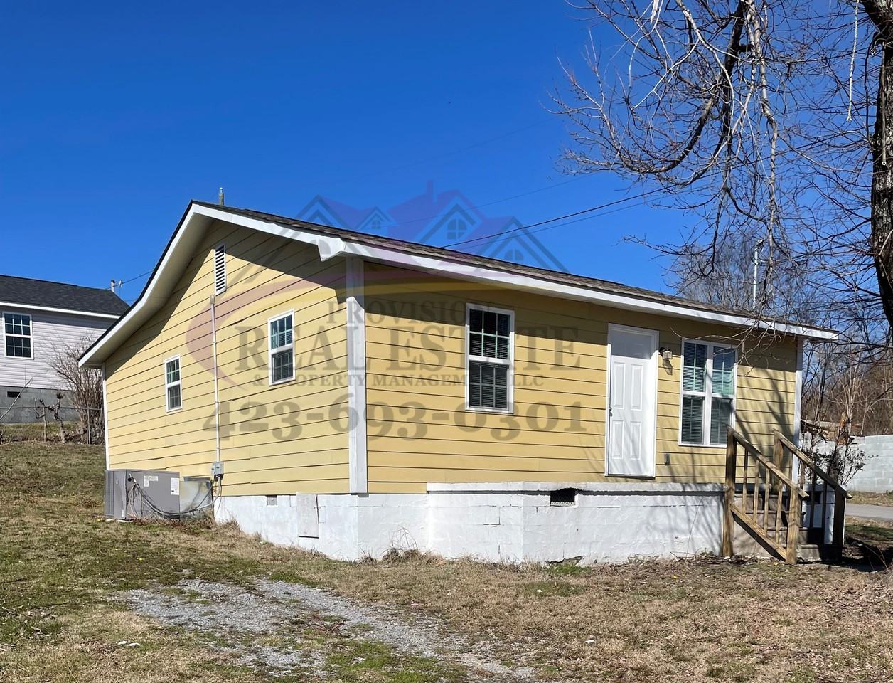925 Lowery St Ne - Photo 2 of 10