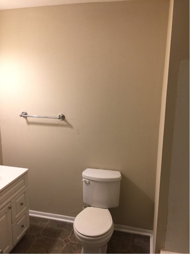 1451 Se 36th St - Photo 3 of 7