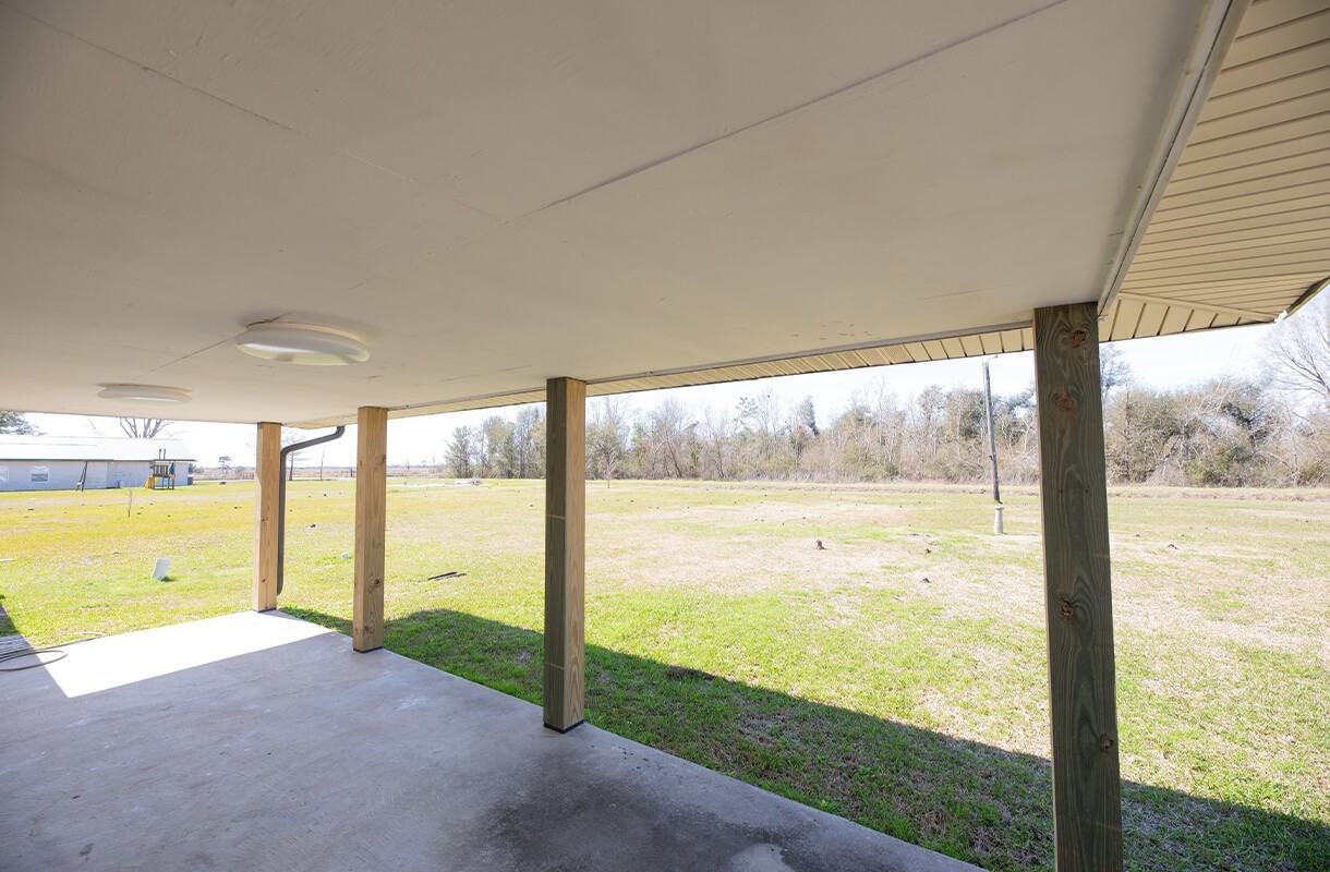 7638 Bult Rd - Photo 2 of 11