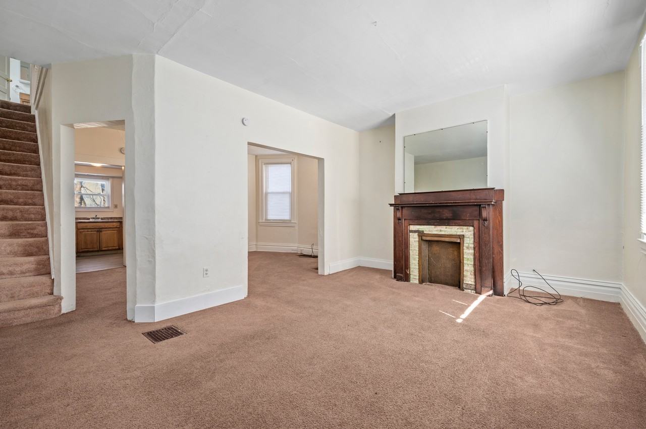 1220 Mutual St - Photo 3 of 19