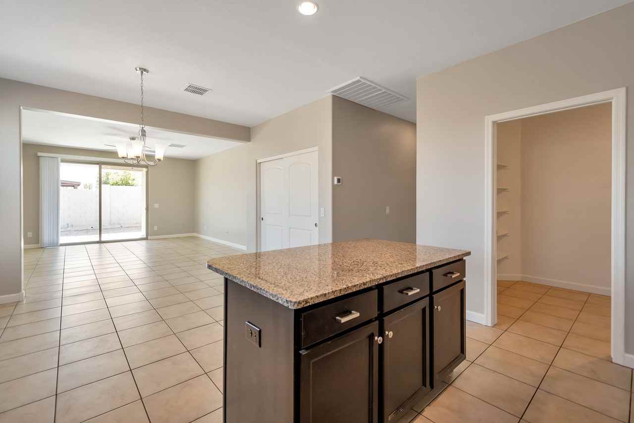 3885 W Alabama Ln - Photo 2 of 22