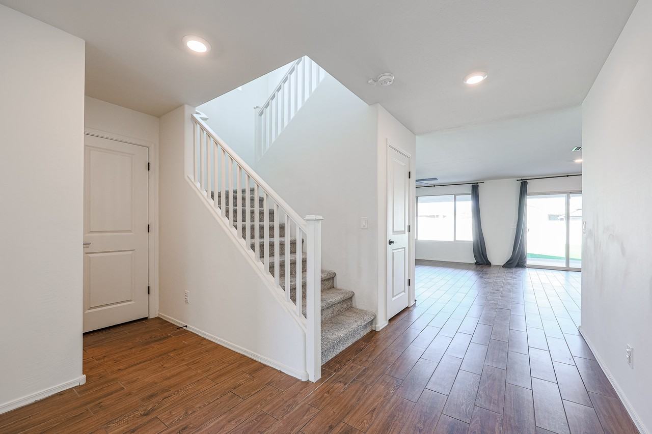 12620 W Glenn Dr - Photo 7 of 34