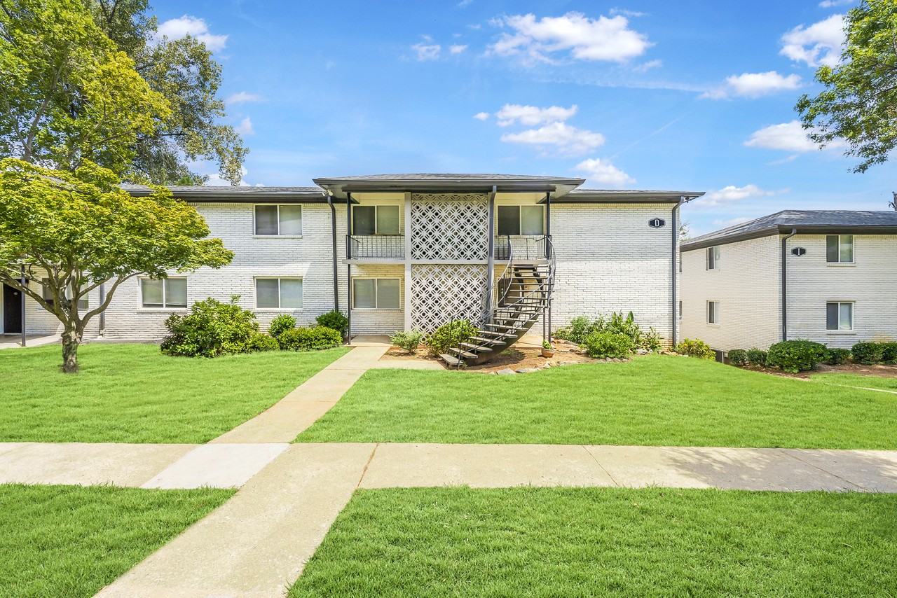 Lenox Place - Photo 6 of 54