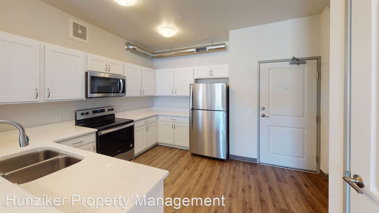 1520 NW Irvinedale Dr - Photo 2 of 11