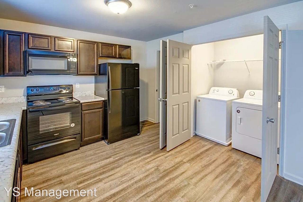 220 W. Garfield Ave - Photo 3 of 47