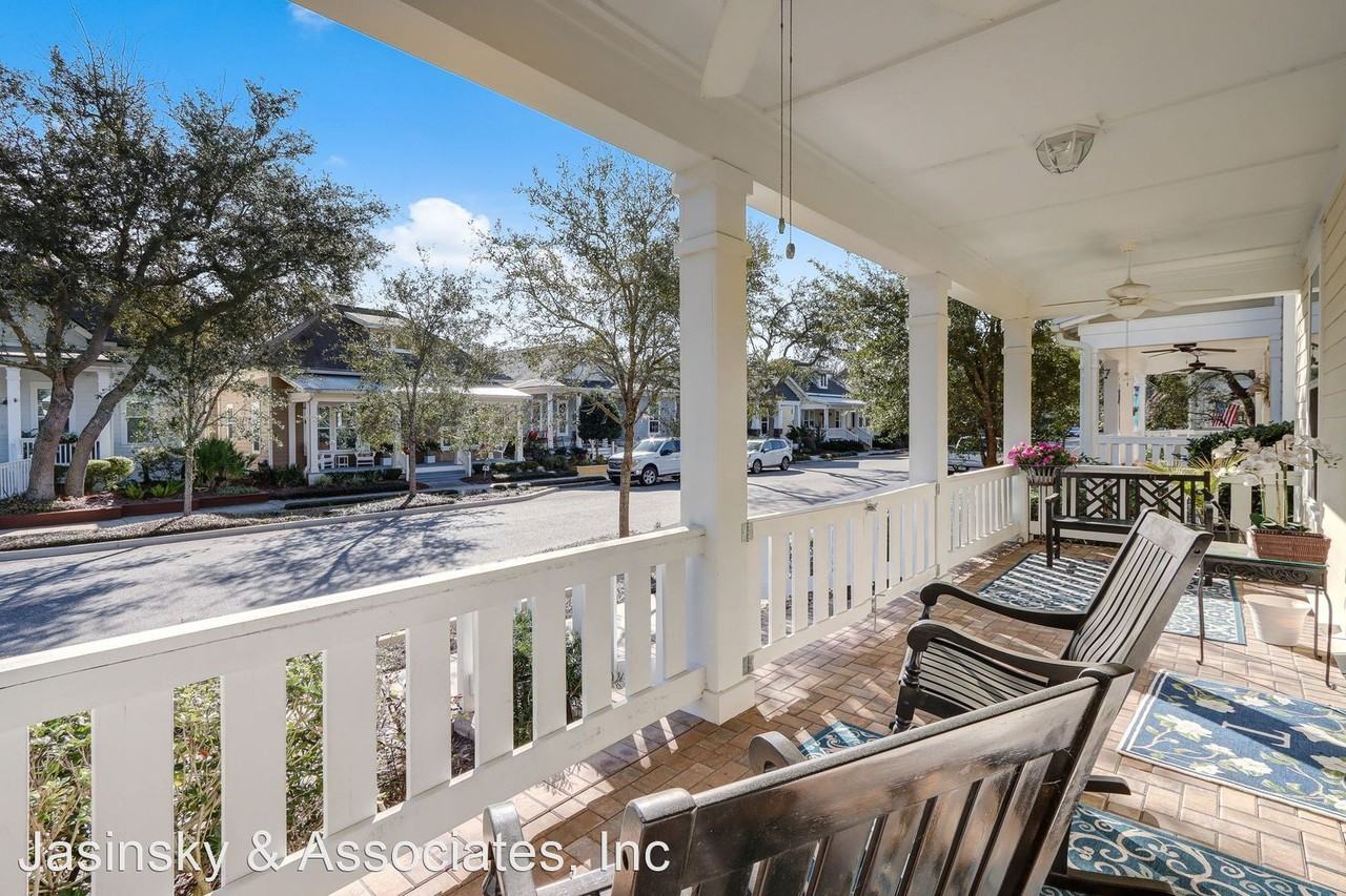 1761 S 15th St - Photo 3 of 50