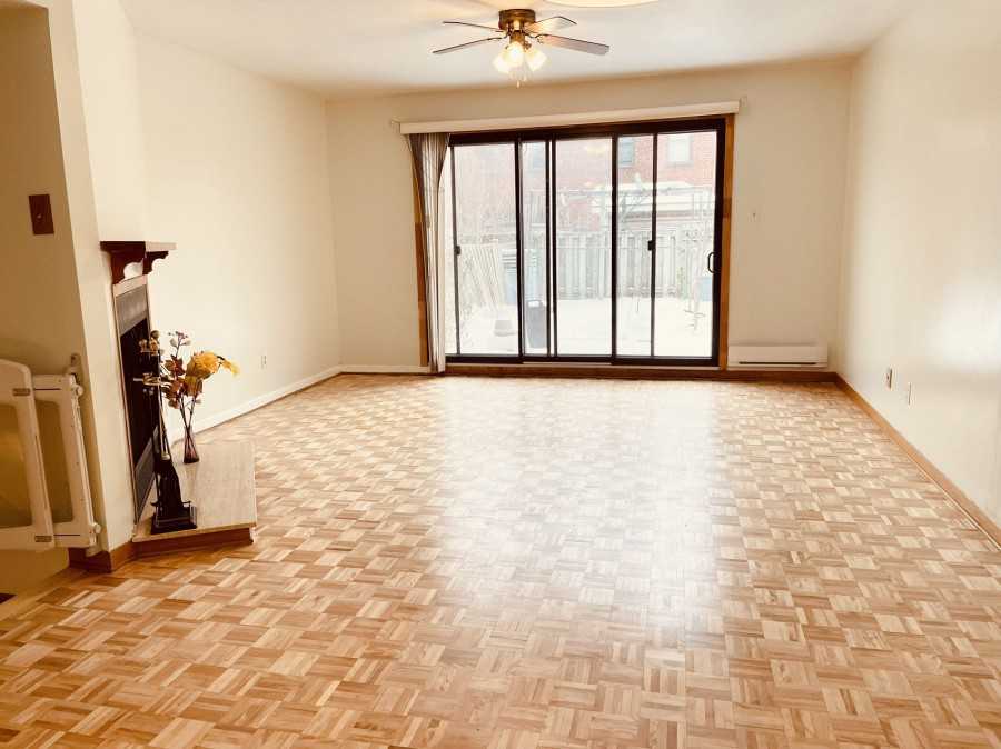 2063 Rue Galt - Photo 3 of 24