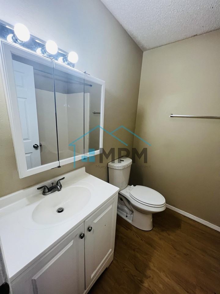 142 Jennifer Ln #12 - Photo 7 of 9