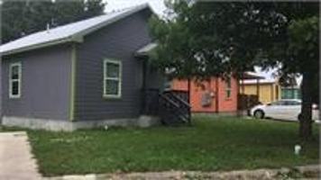 featured image of 1017 Fir Ln #1