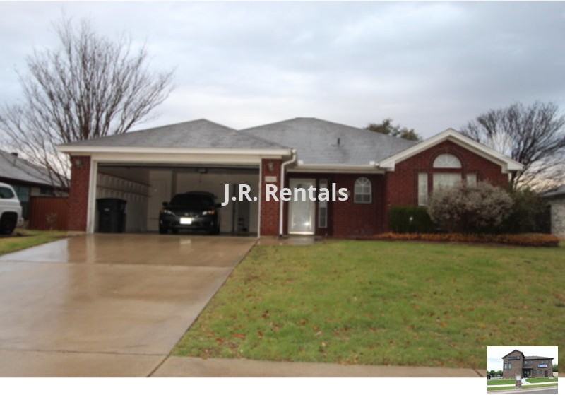 5211 James Loop - Photo 2 of 31