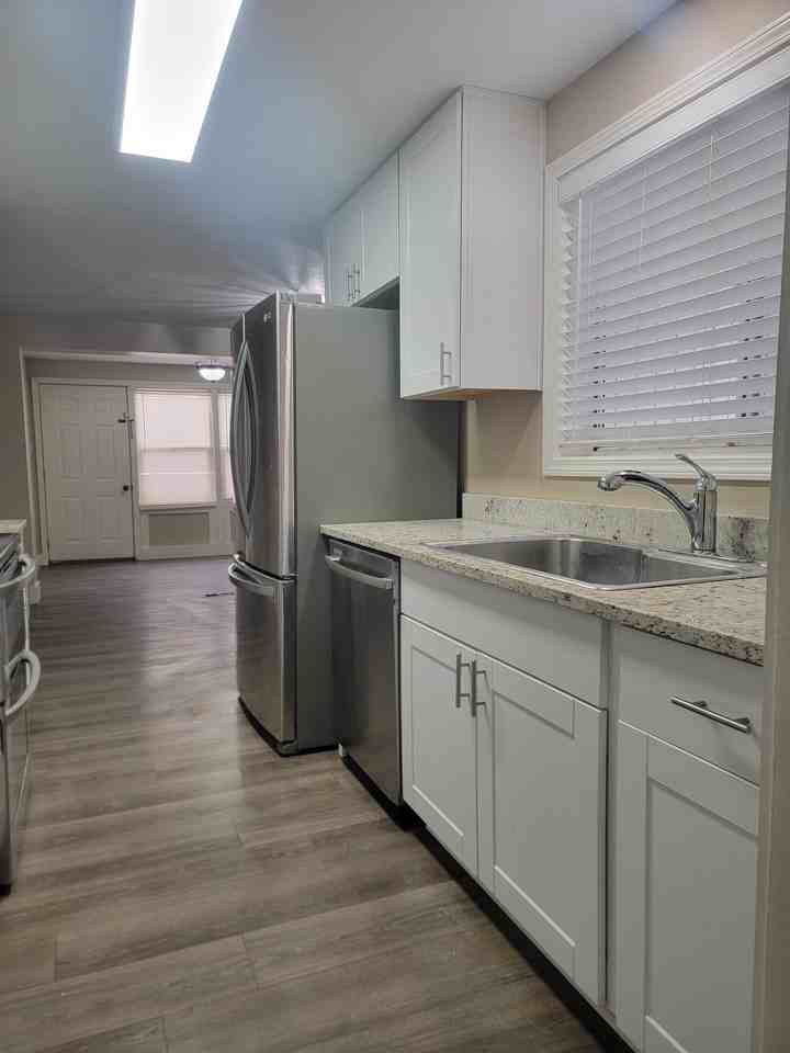 8490 S 1330 E #1 - Photo 5 of 41