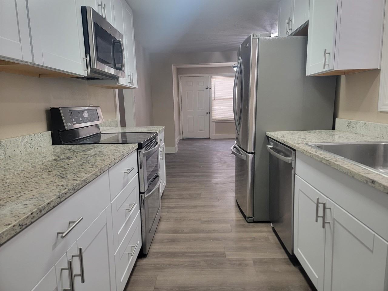 8490 S 1330 E #1 - Photo 6 of 41
