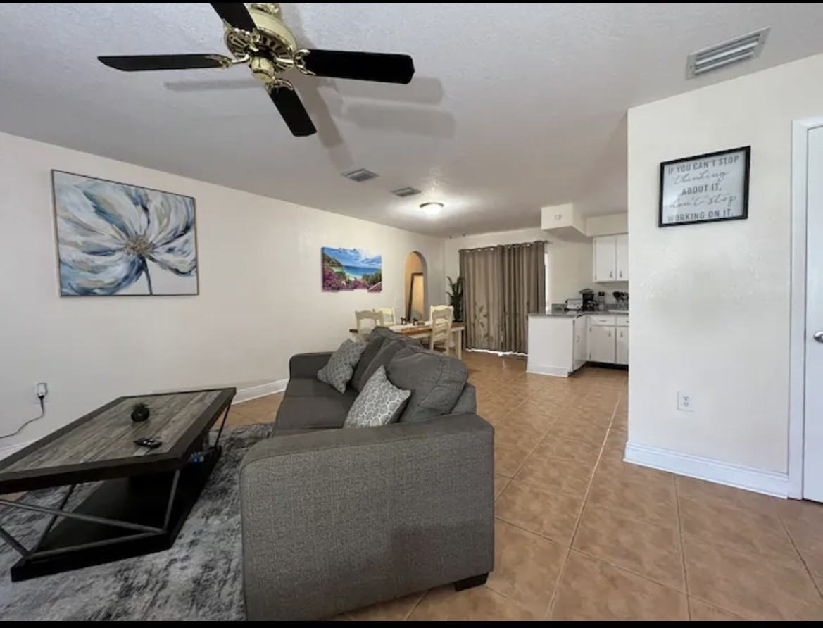 11102 Mahin Lane - Photo 2 of 10