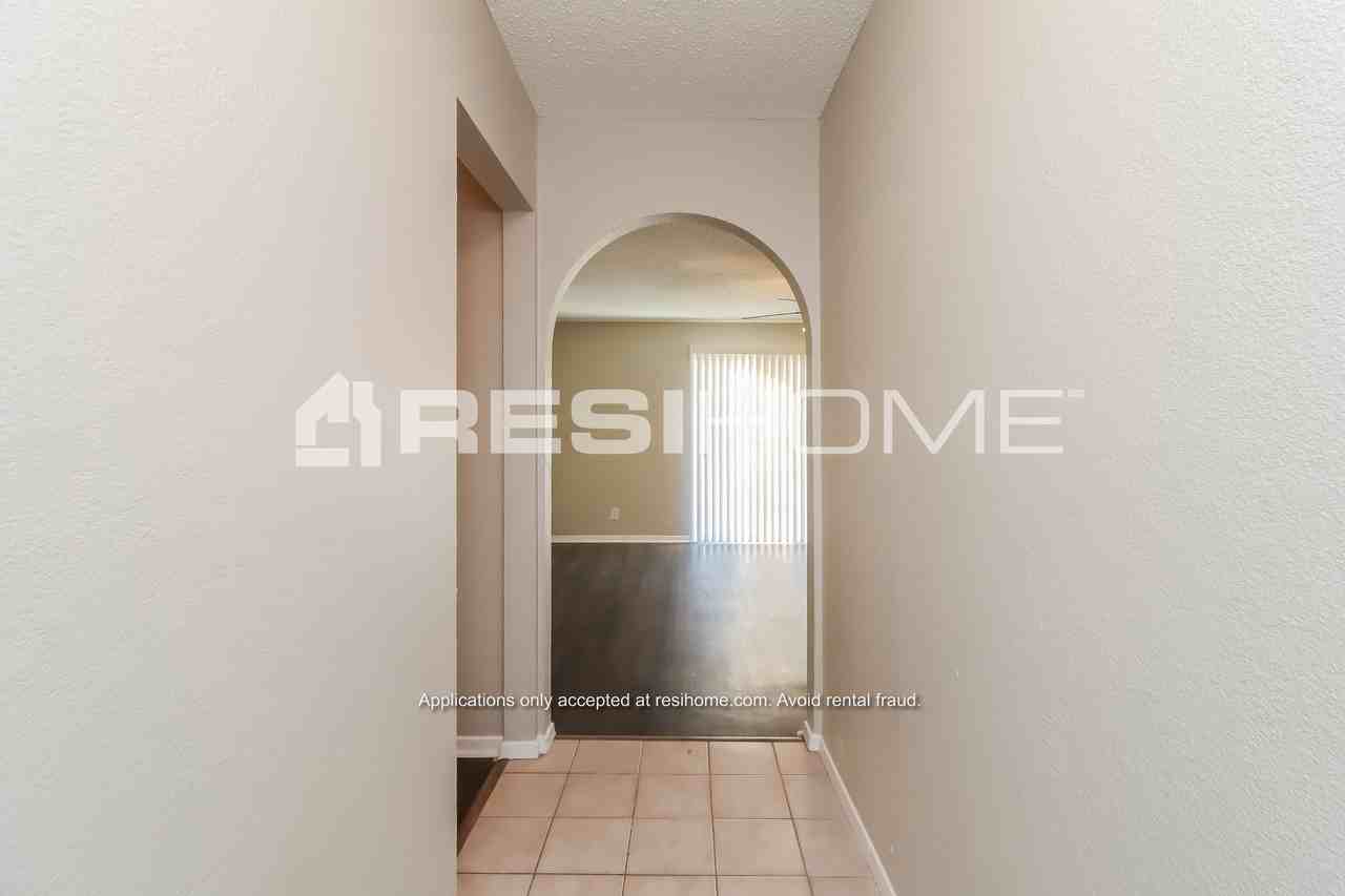 6004 Highcrest Dr - Photo 3 of 18