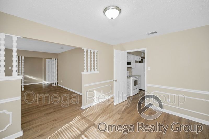 5451 Quail Run E - Photo 6 of 35