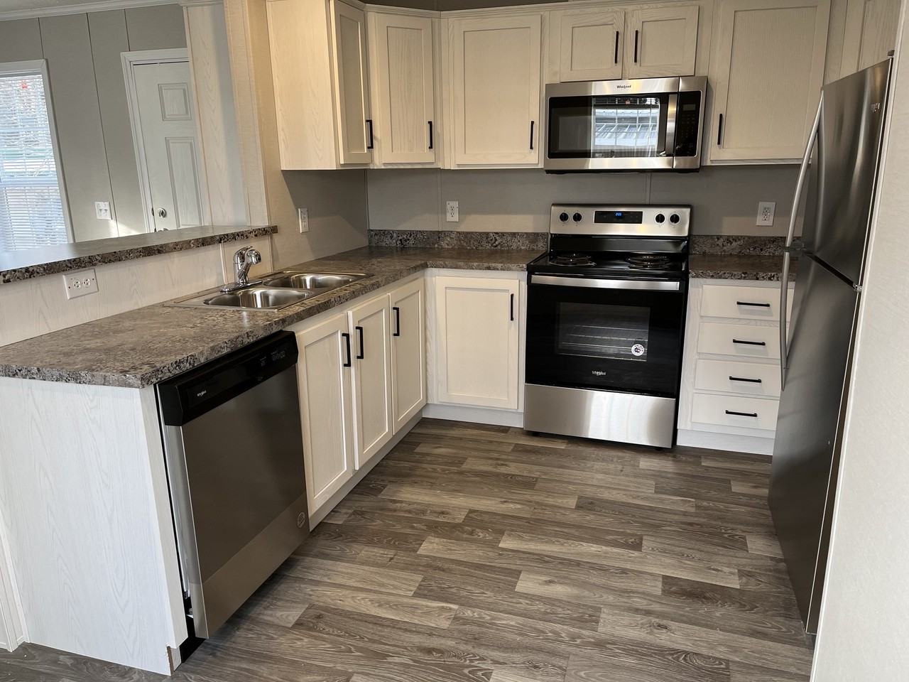 6610 Lear Nagle Rd #179 - Photo 6 of 30