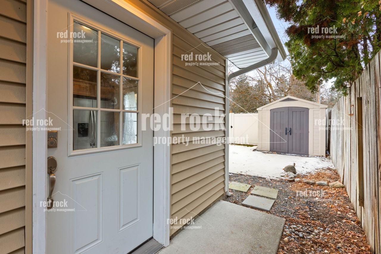 11321 E 31st Ave #B - Photo 2 of 17