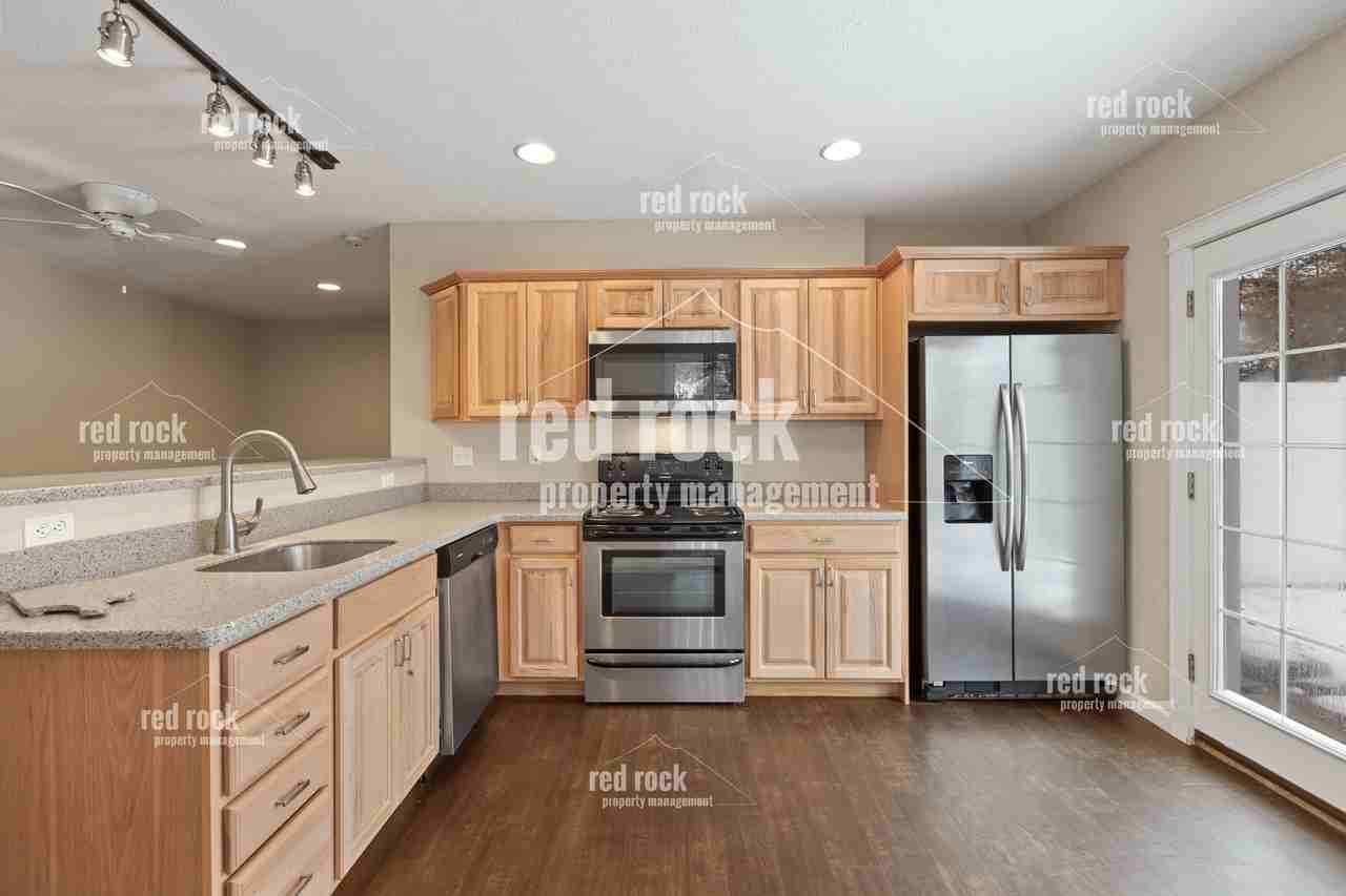 11321 E 31st Ave #B - Photo 5 of 17
