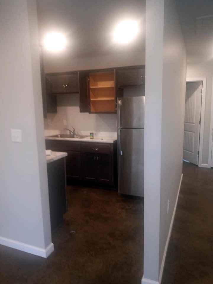202 S Illinois St #D - Photo 4 of 9
